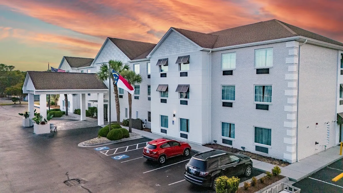 The Windstar Hotel at Emerald Isle / Swansboro