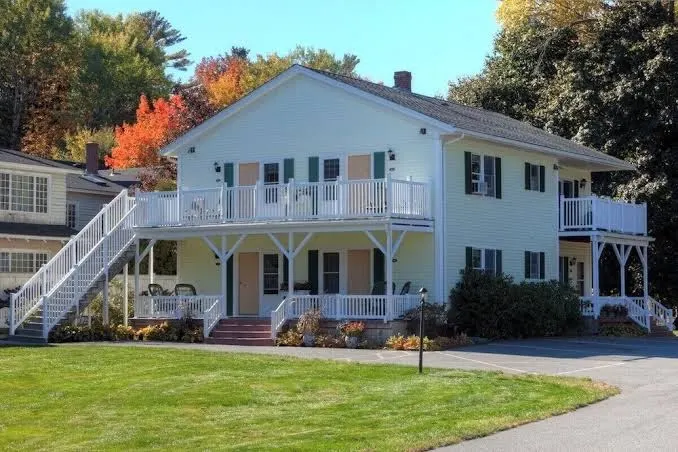 Cromwell Harbor Motel