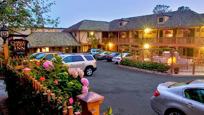 Candle Light Inn