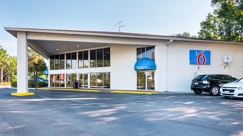 Motel 6 Tampa, FL - Fairgrounds