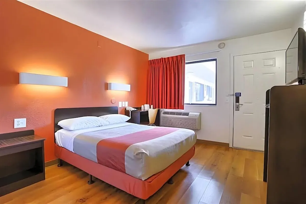 Super 8 by Wyndham Walnut Creek