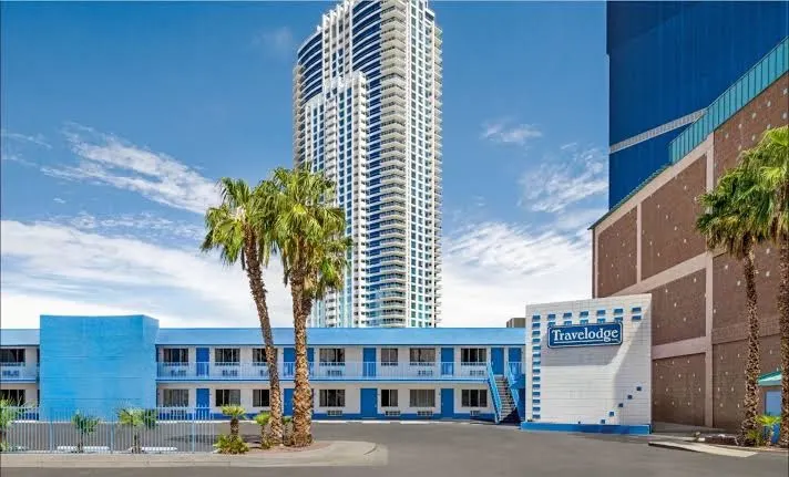 Travelsuites Inn