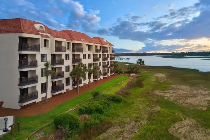 Marriott's Harbour Point and Sunset Pointe at Shelter Cove