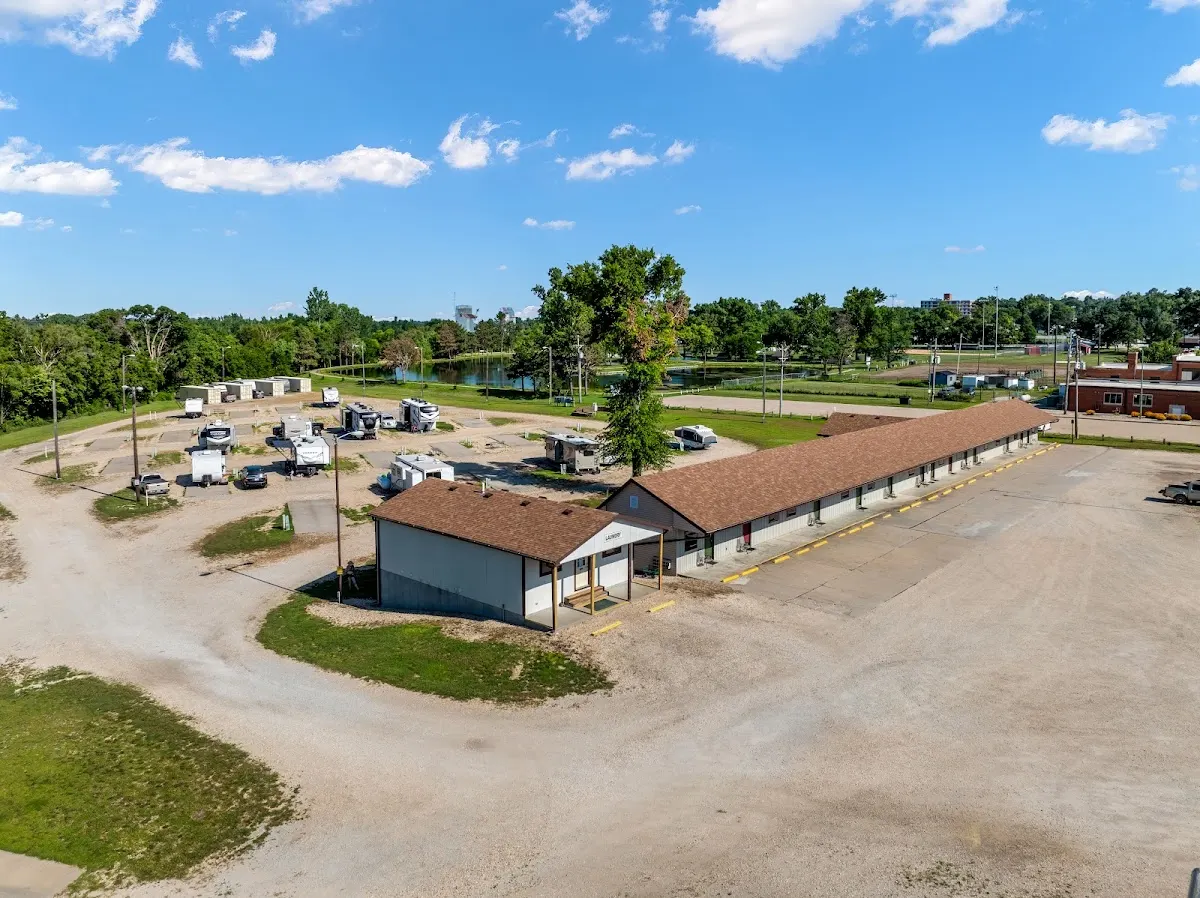 Auburn Inn Motel
