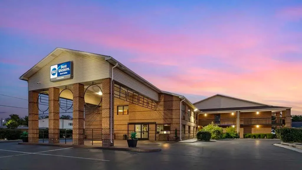 Best Western Shelbyville Inn and Suites Celebration Inn