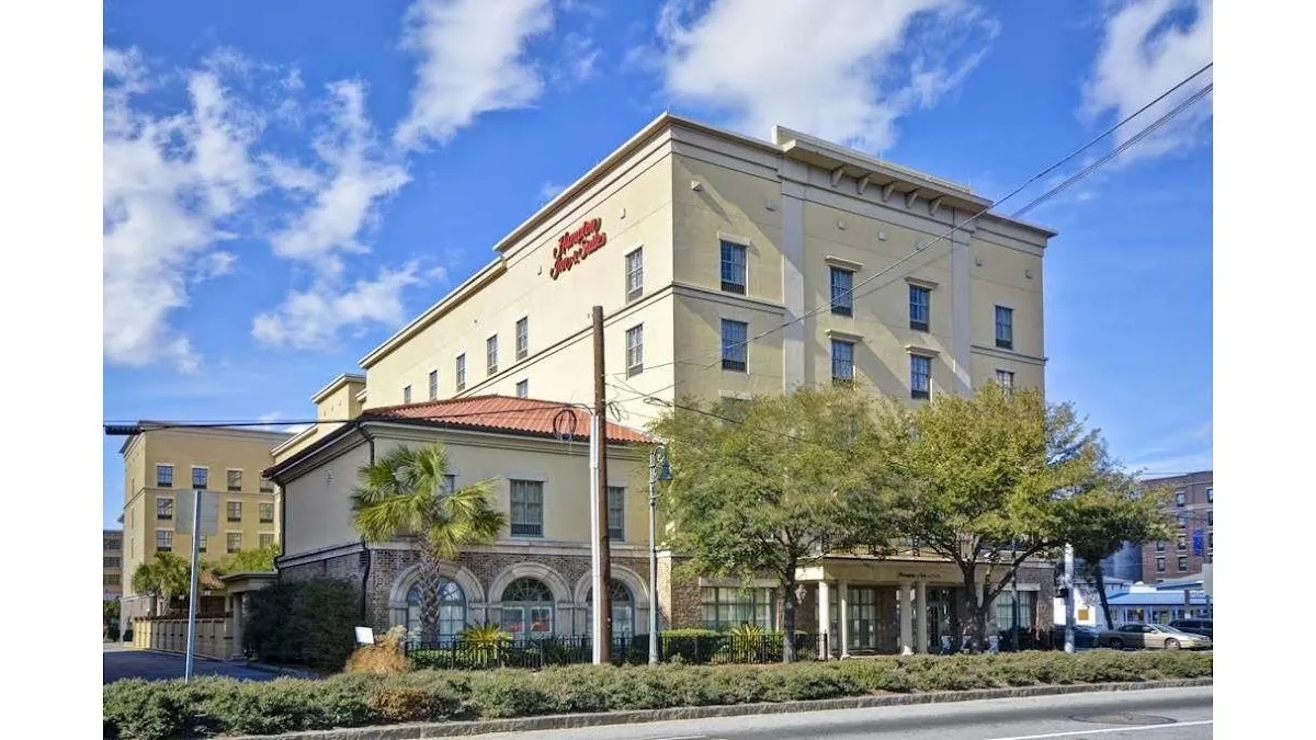 Hampton Inn & Suites Savannah Historic District