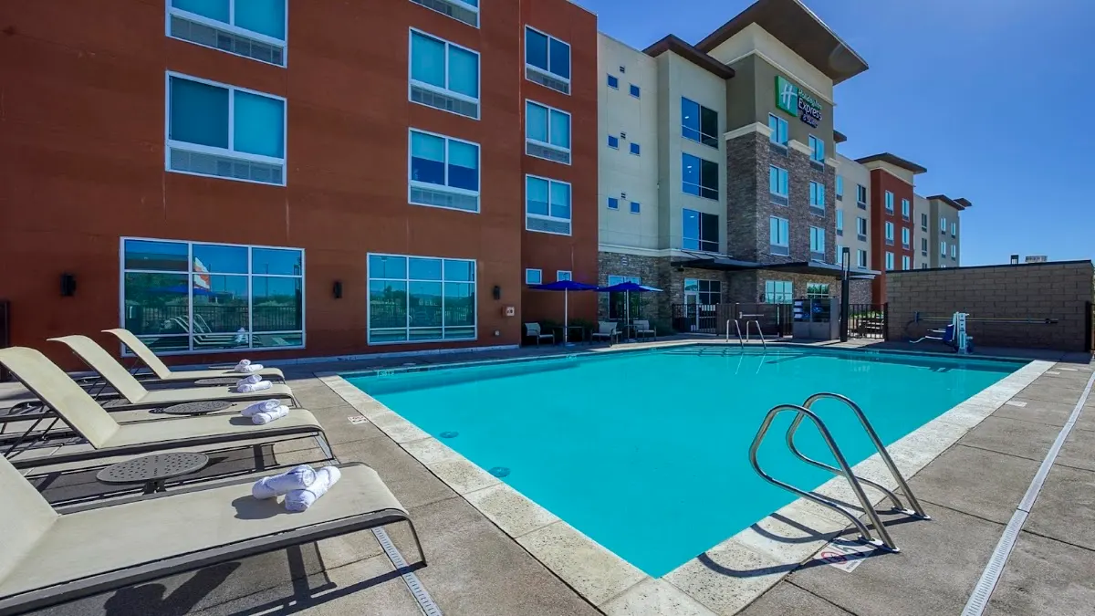 Holiday Inn Express & Suites Ridgecrest - China Lake by IHG