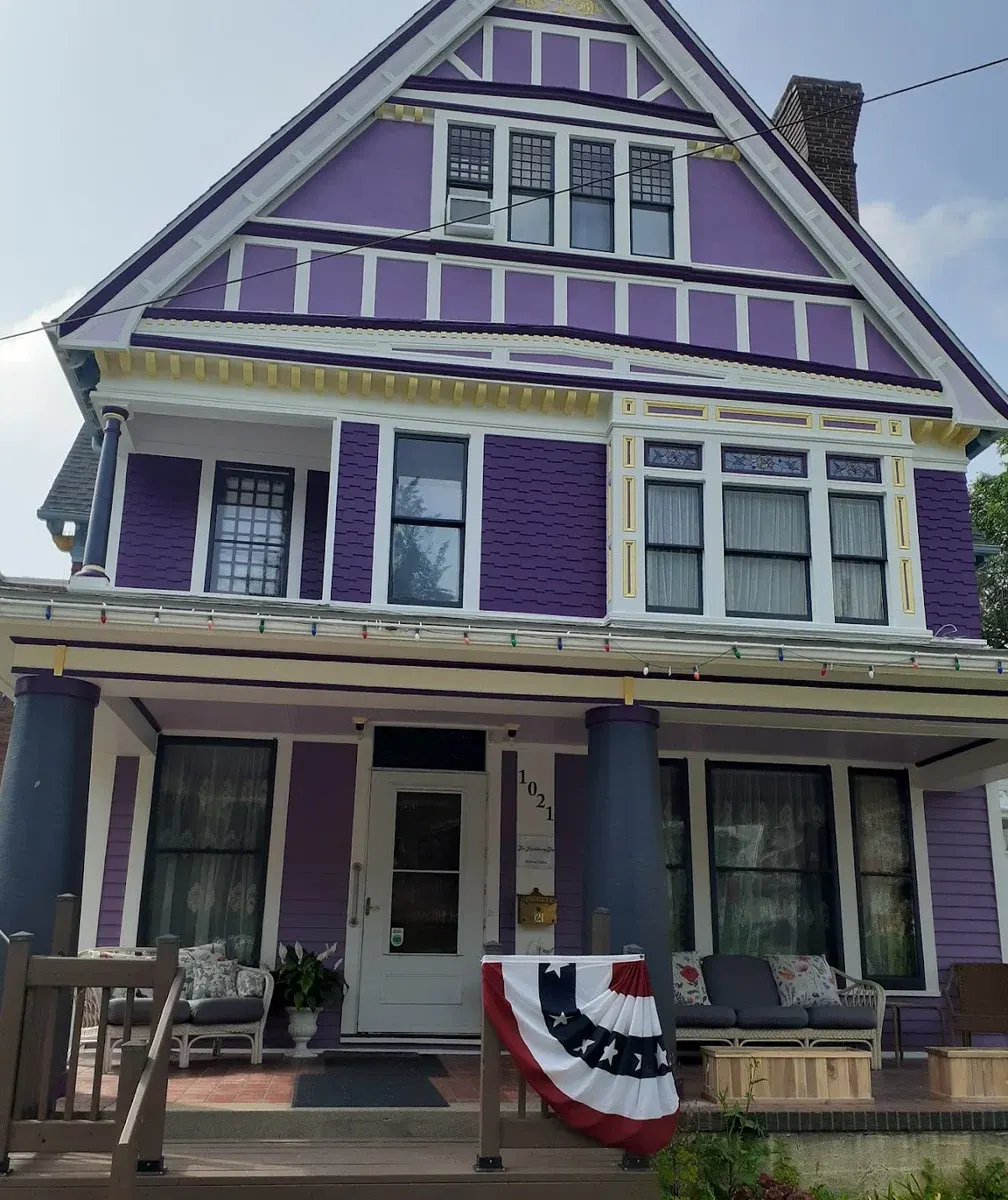 The Huckleberry Inn