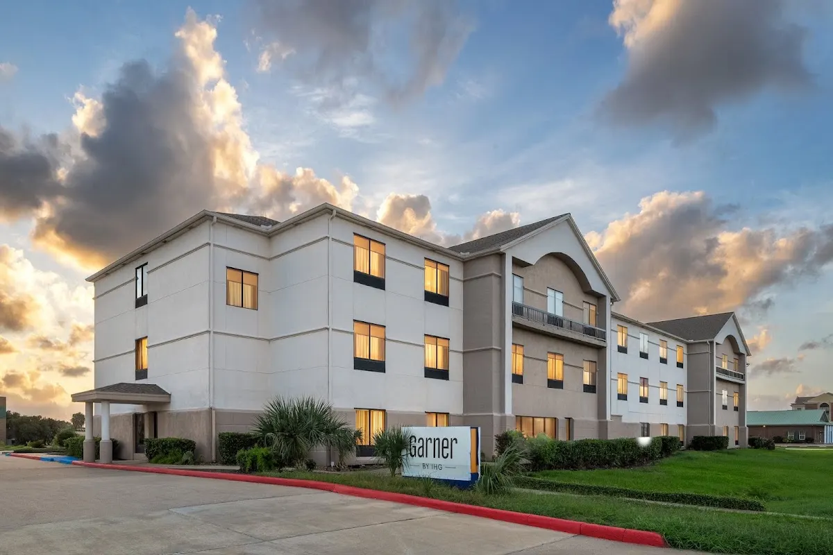 Garner Hotel la Porte - Bay Area by IHG