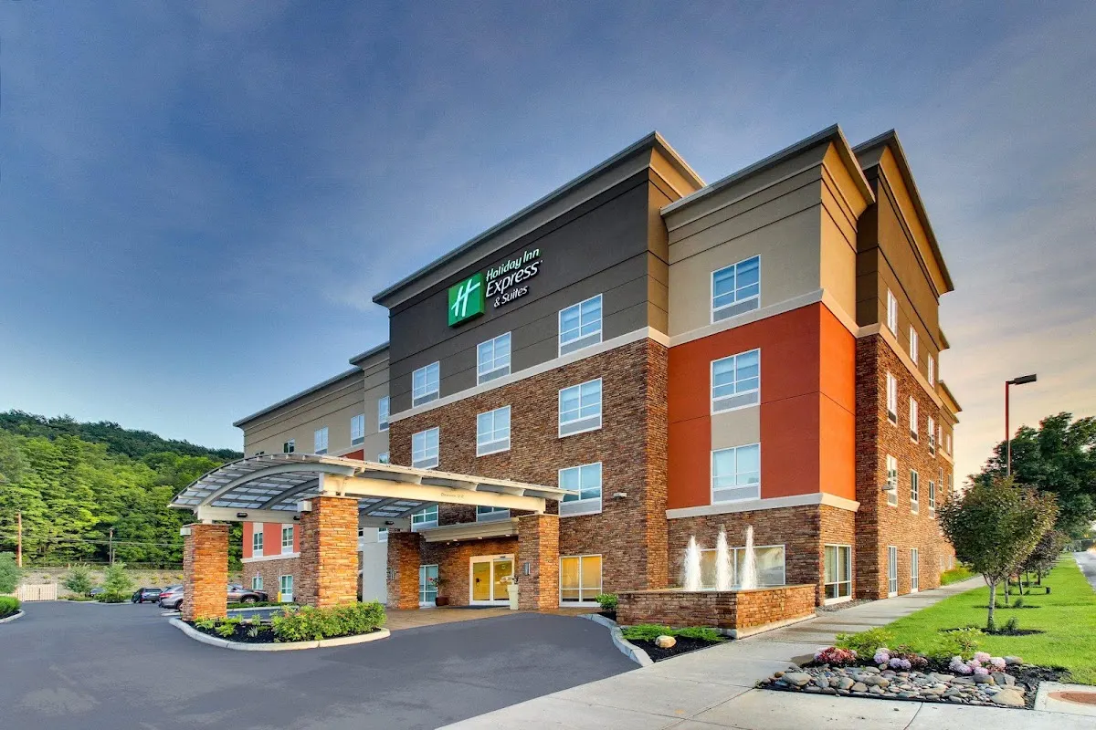 Holiday Inn Express & Suites Ithaca by IHG