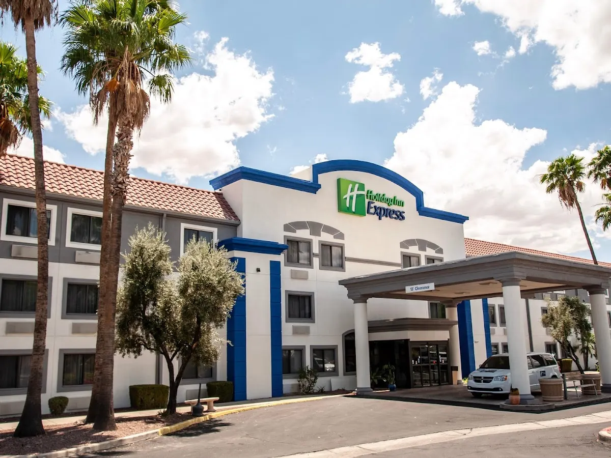 Holiday Inn Express Tucson Airport