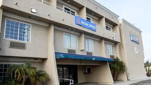 Motel 6 Azusa, CA