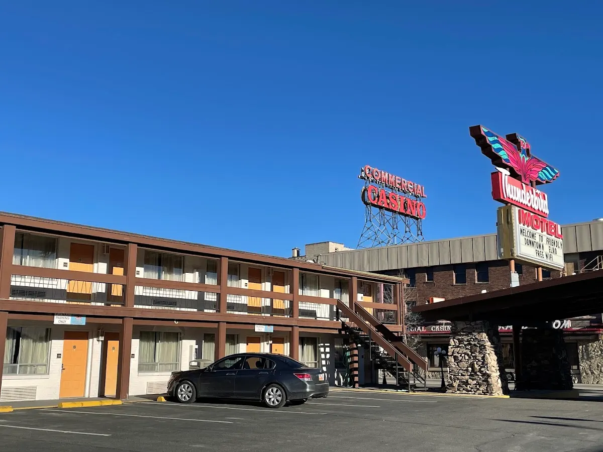 Thunderbird Motel