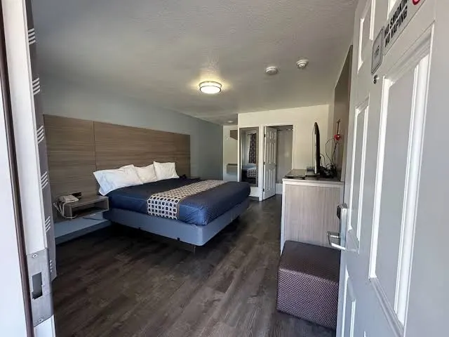 Sands Motel
