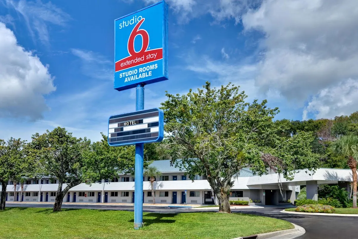 Studio 6 Extended Stay - Jacksonville, FL - Baymeadows