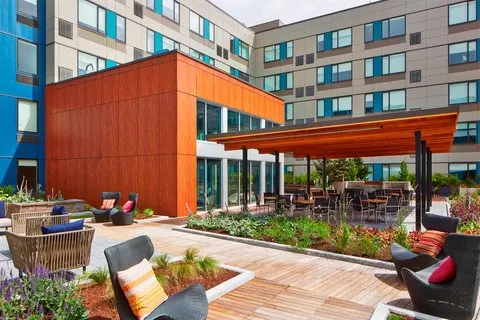 Aloft by Marriott Seattle Redmond