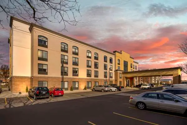 Comfort Inn & Suites Arlington Heights - Schaumburg