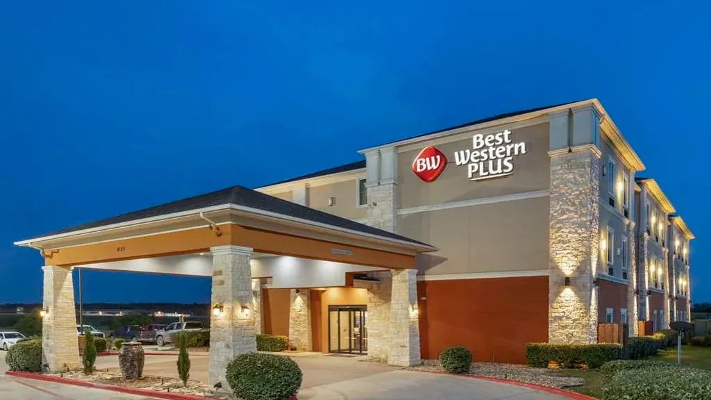 Best Western Plus Longhorn Inn & Suites