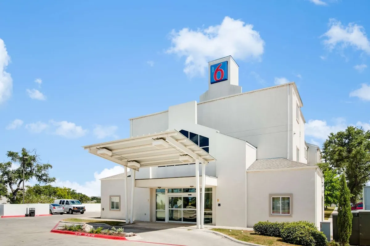 Motel 6 Cedar Park, TX