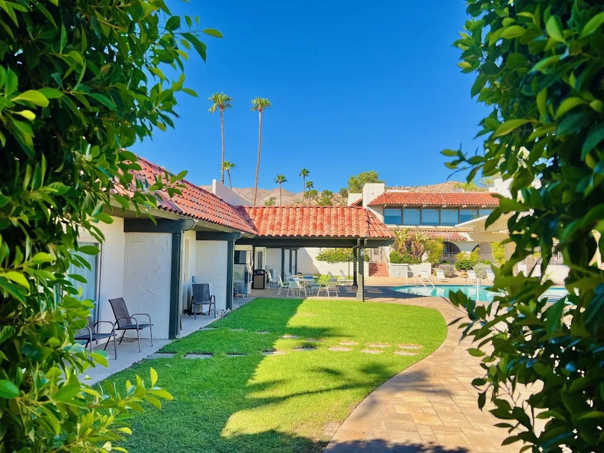 The Inn at Mission Lakes
