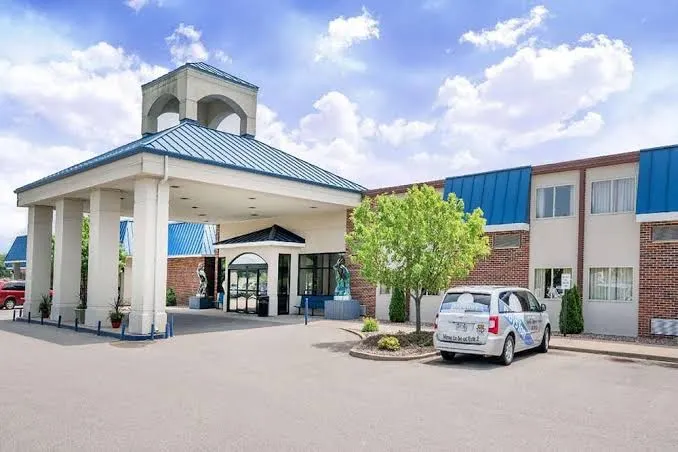 Blue Way Inn & Suites La Crosse