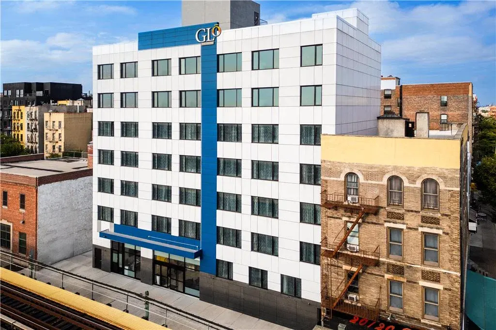 GLō Best Western Bronx NYC