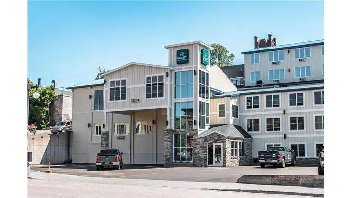 Quality Inn & Suites Houghton Downtown