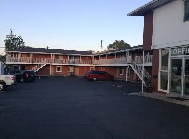 Chateau Motel