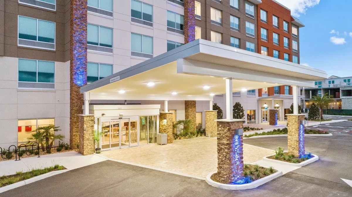 Holiday Inn Express & Suites Orlando - Lake Buena Vista by IHG
