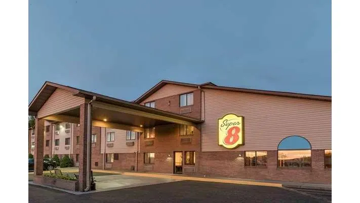Super 8 by Wyndham Portsmouth