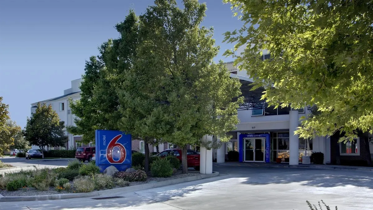 Motel 6 Lehi, UT – Thanksgiving Point