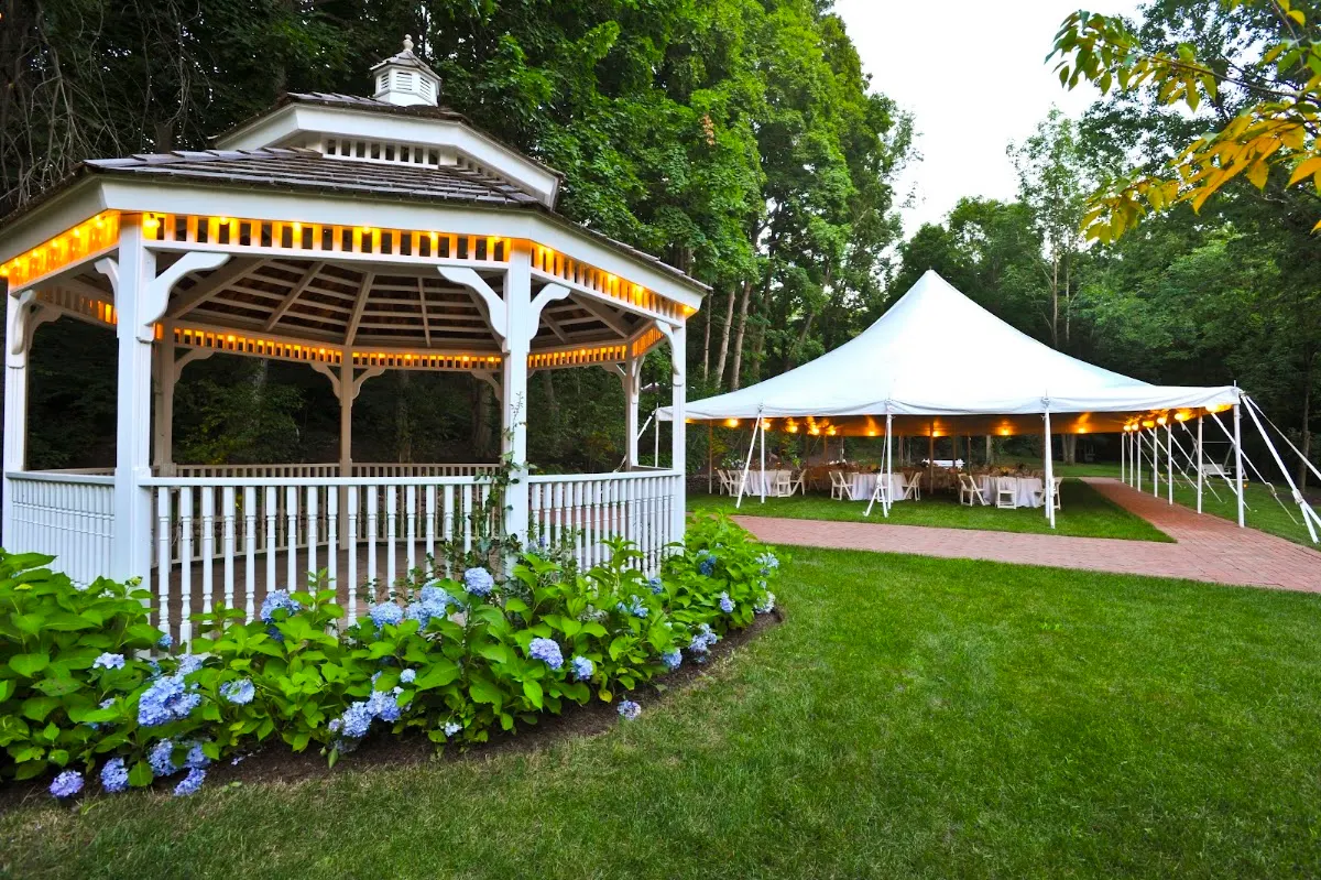 Avon Old Farms Hotel
