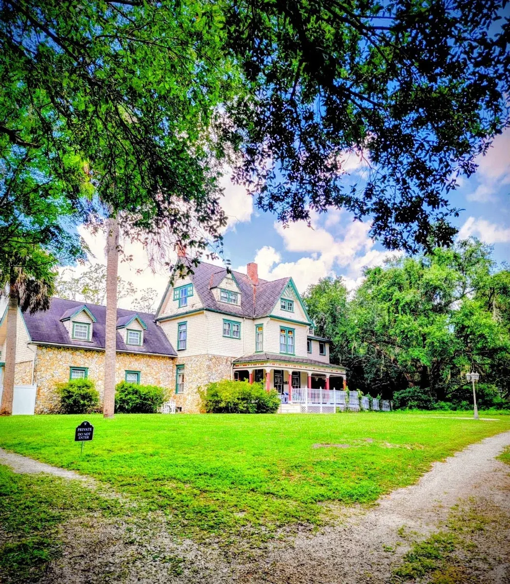 Shamrock Thistle & Crown Bed & Breakfast