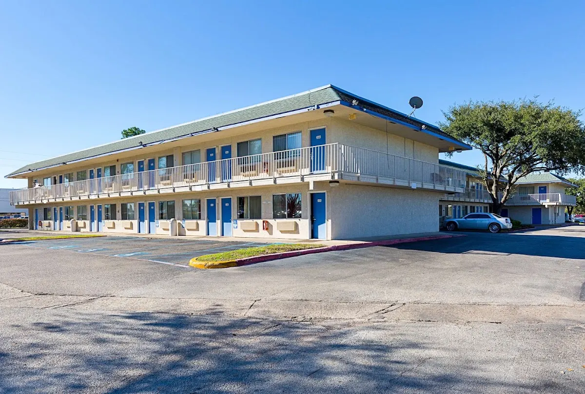 Motel 6 Conroe, TX