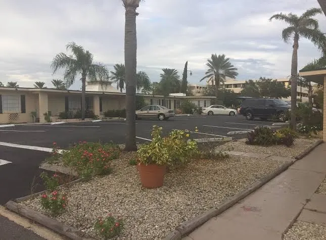 Island Breeze Inn