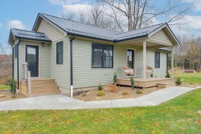 Walk to Lake: Pet-friendly Cottage in Jamestown!