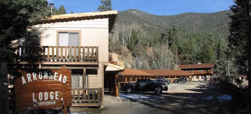 Arrowhead Lodge