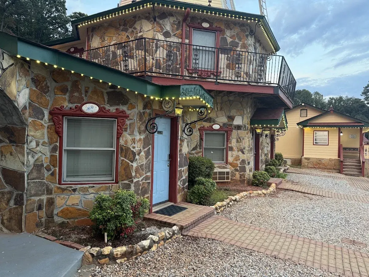 The Heidi Motel