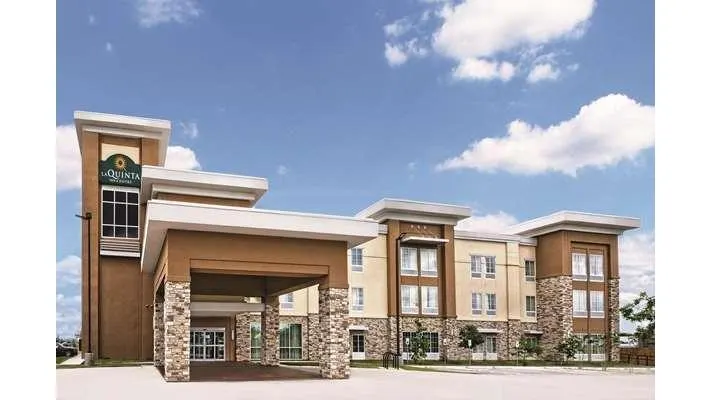 La Quinta by Wyndham San Antonio by Frost Bank Center