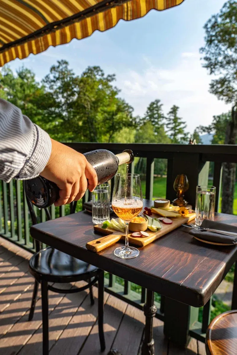 Deer Mountain Inn