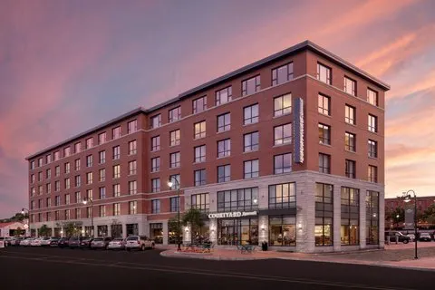 Courtyard by Marriott Portland Downtown/Waterfront