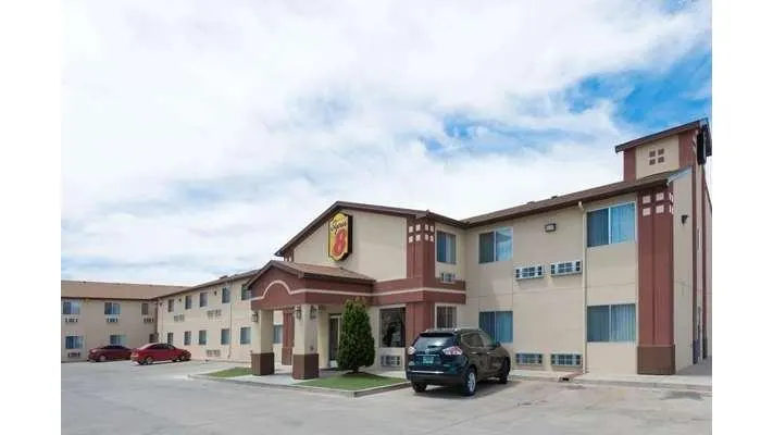 Super 8 by Wyndham Bernalillo