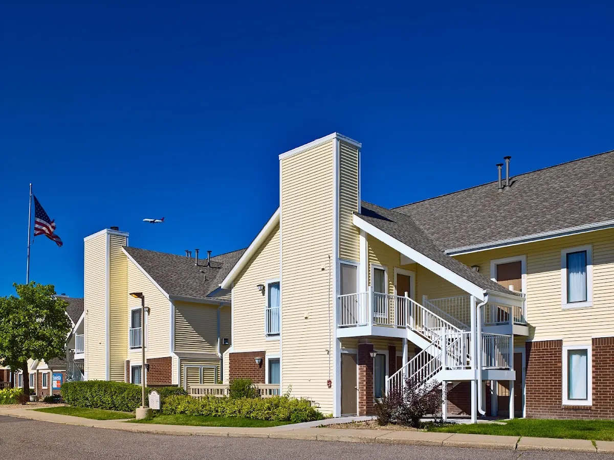 Sonesta Simply Suites Cleveland Airport
