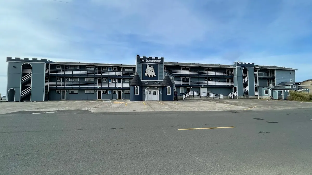 The Sandcastle Beachfront Hotel