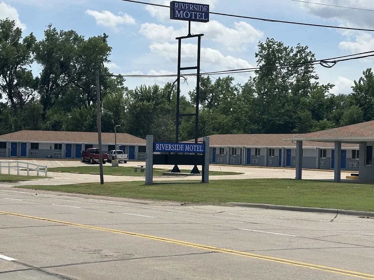 Riverside Motel