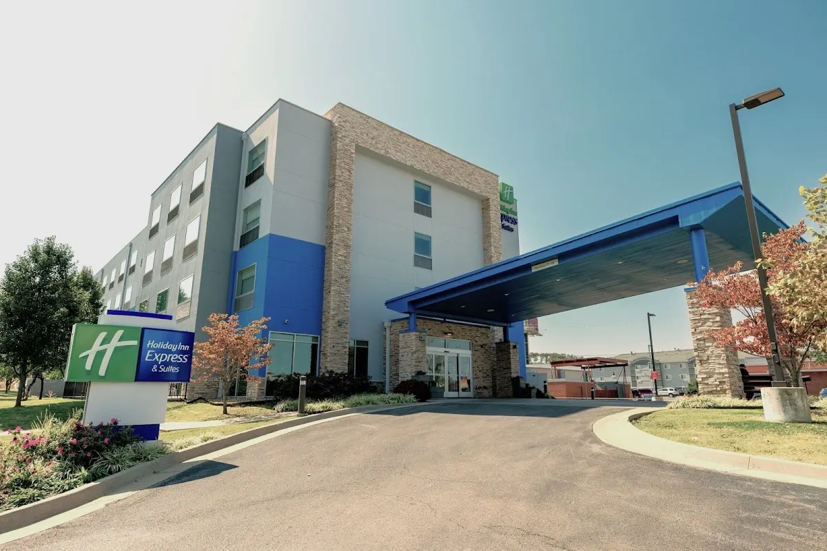 Holiday Inn Express & Suites Tahlequah by IHG