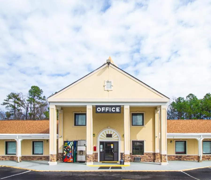 Whitehouse Motel
