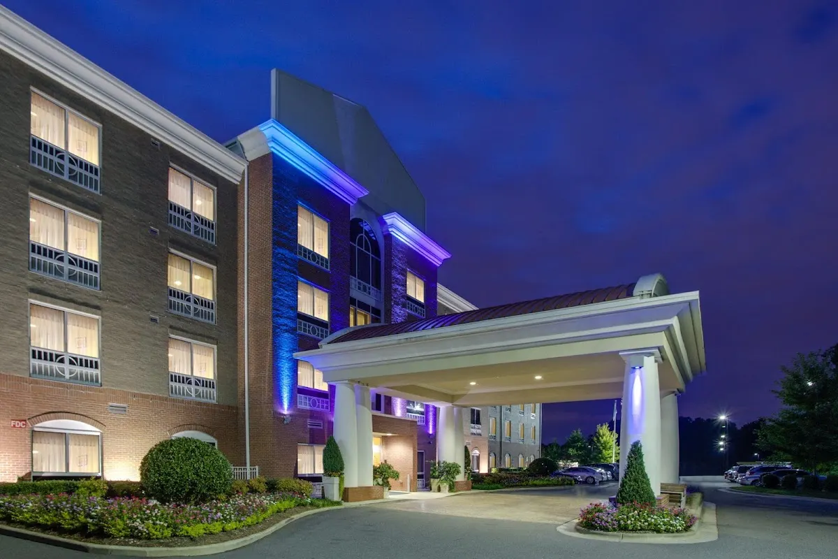 Holiday Inn Express & Suites Raleigh SW NC State by IHG