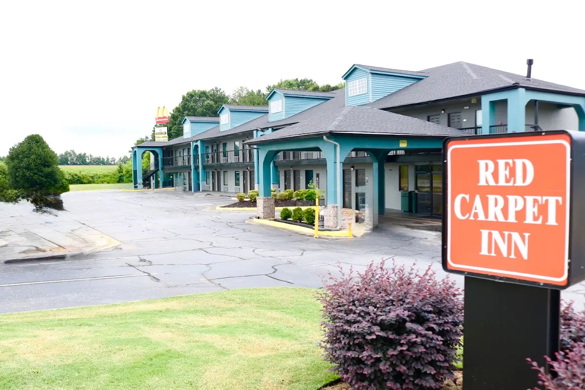 Red Carpet Inn & Suites Newnan, GA