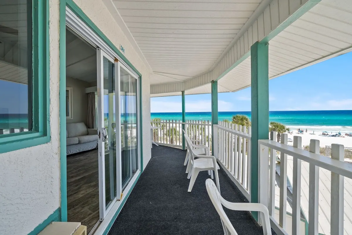 The Sandpiper Beacon Beach Resort